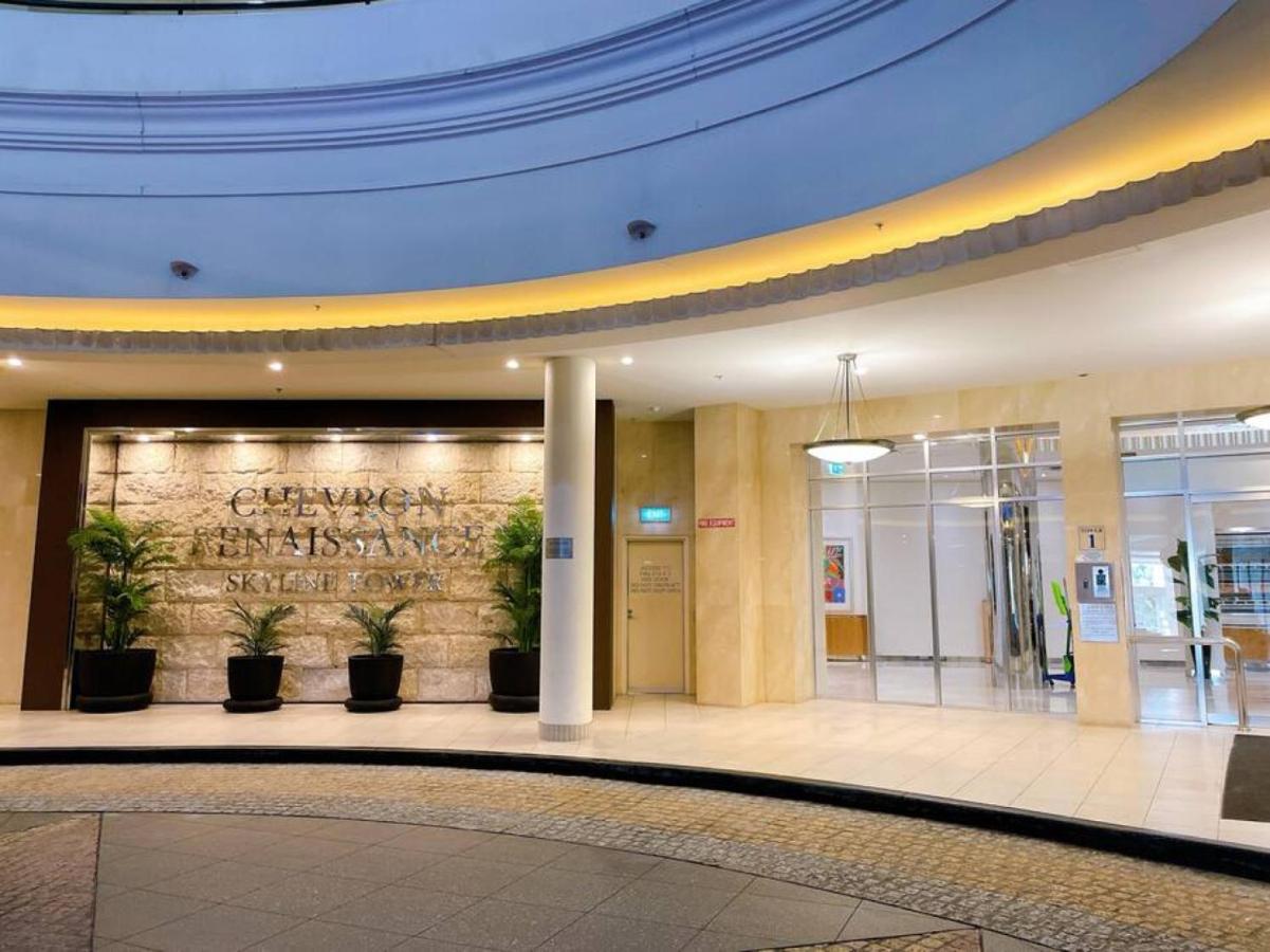 Prime Location 2bd Serviced At Surfers Paradise Gold Coast